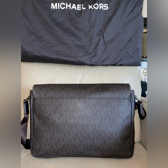 Auth:Jet Set Michael Kors Large Laptop Dossier Messenger Bag RFID (UNISEX) BNWOT - Picture 2 of 16